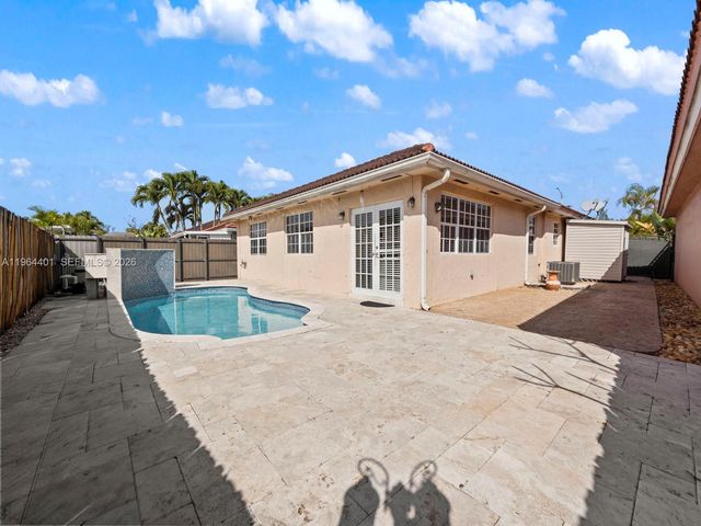 4962 SW 143rd Ave, Miami, FL 33175