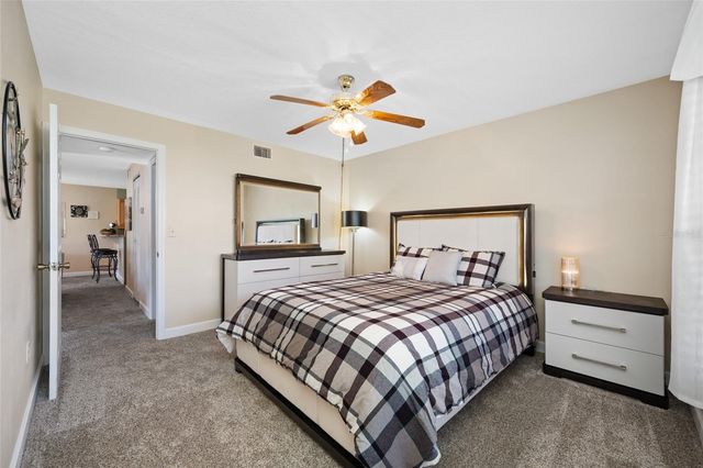 3301 CRYSTAL COURT E D, Palm Harbor, FL 34685