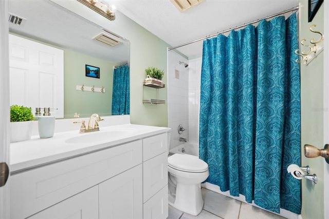 3301 CRYSTAL COURT E D, Palm Harbor, FL 34685