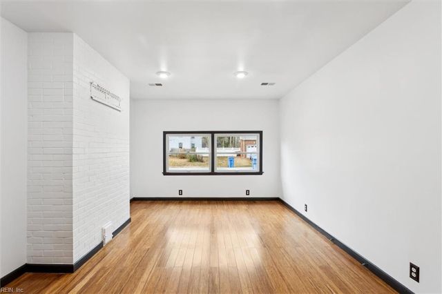 1241 N River DR, Chesapeake, VA 23323