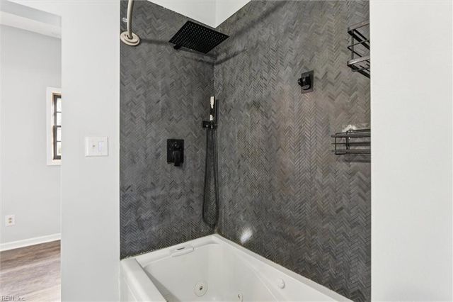 1241 N River DR, Chesapeake, VA 23323