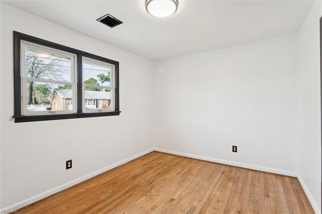 1241 N River DR, Chesapeake, VA 23323