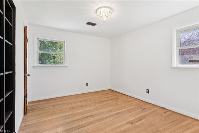 1241 N River DR, Chesapeake, VA 23323