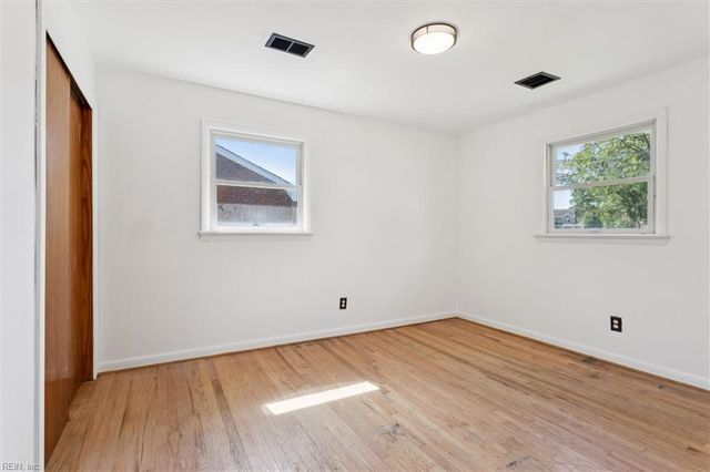 1241 N River DR, Chesapeake, VA 23323