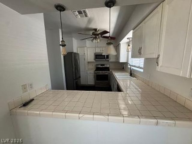 3908 Seaton Place, Las Vegas, NV 89121