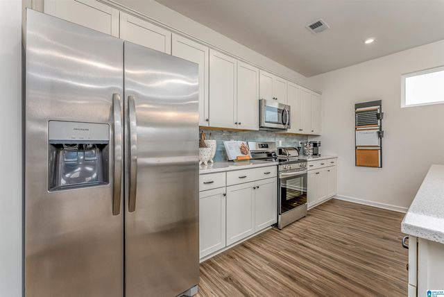 9327 BRUNSWICK AVENUE, Kimberly, AL 35091