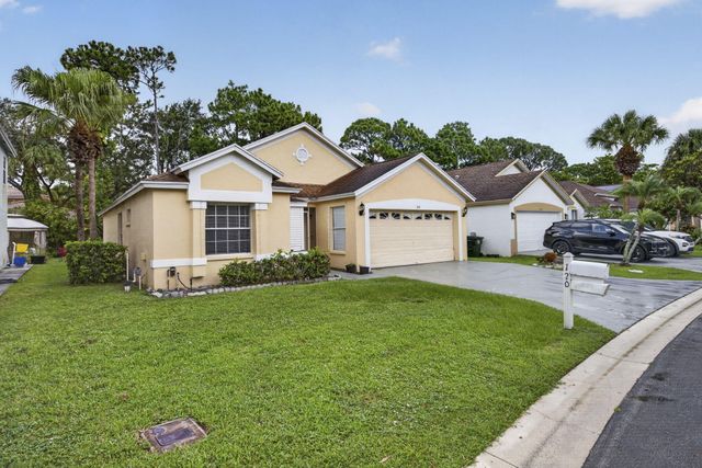 120 Paddock Lane, Greenacres, FL 33413