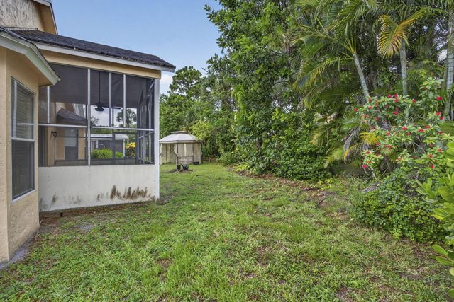120 Paddock Lane, Greenacres, FL 33413