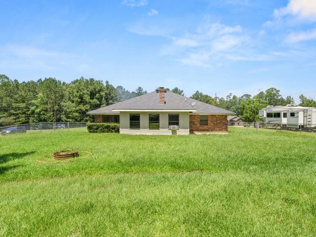 211 Colony Park, Leesville, LA 71446
