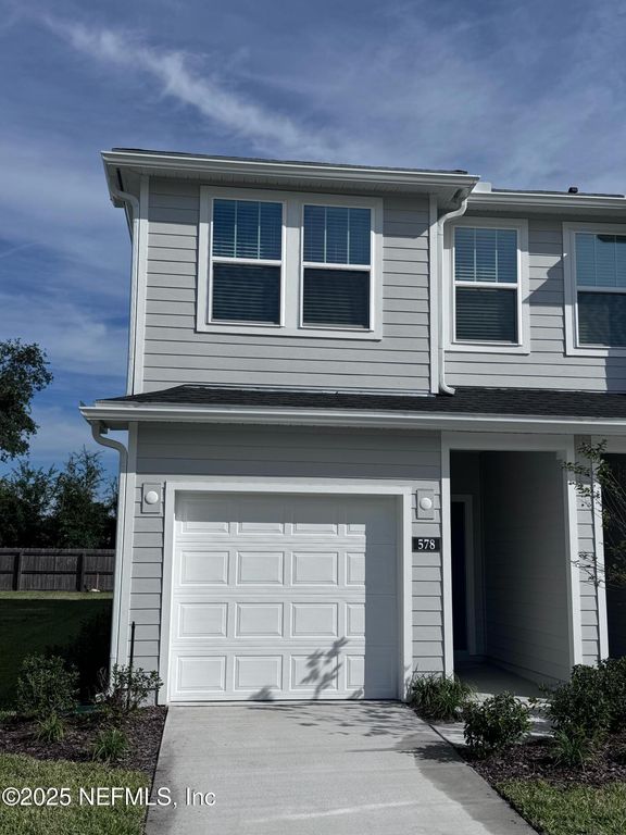 578 HOLLY LAKES Drive, Orange Park, FL 32073