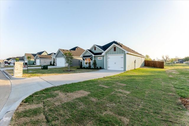 9209 Parkview Circle, Tolar, TX 76476