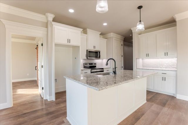 9209 Parkview Circle, Tolar, TX 76476