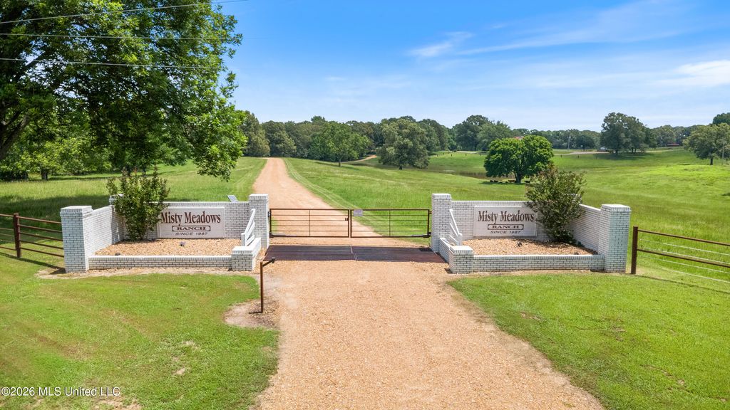 154 Kopf Road, Senatobia, MS 38668 — photo 2