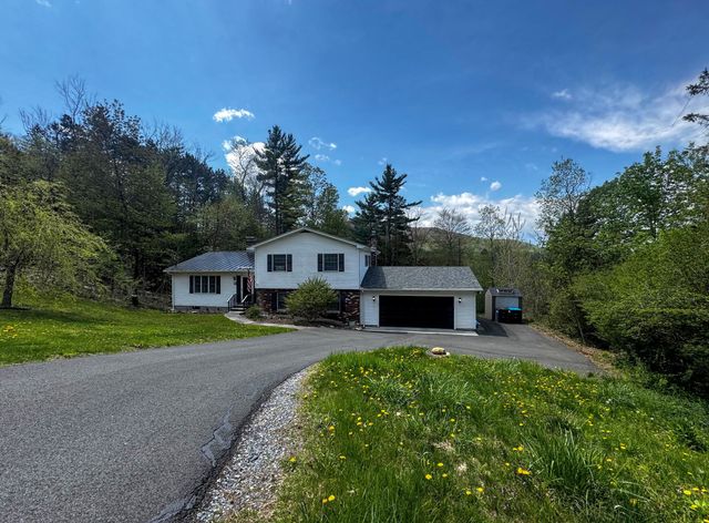 131 Pine Circle, Bennington, VT 05201