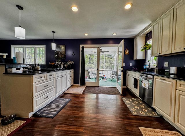 131 Pine Circle, Bennington, VT 05201