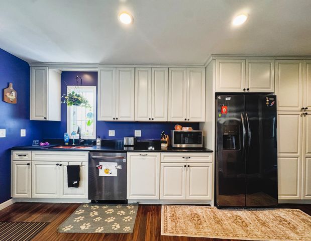 131 Pine Circle, Bennington, VT 05201