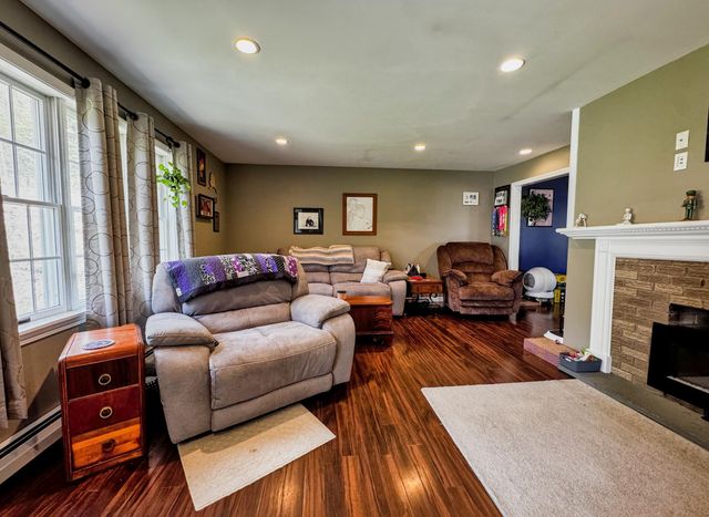 131 Pine Circle, Bennington, VT 05201