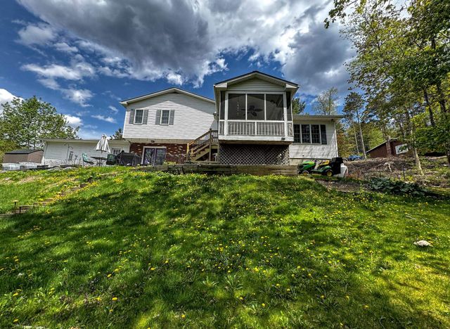 131 Pine Circle, Bennington, VT 05201