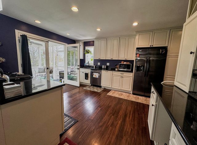 131 Pine Circle, Bennington, VT 05201