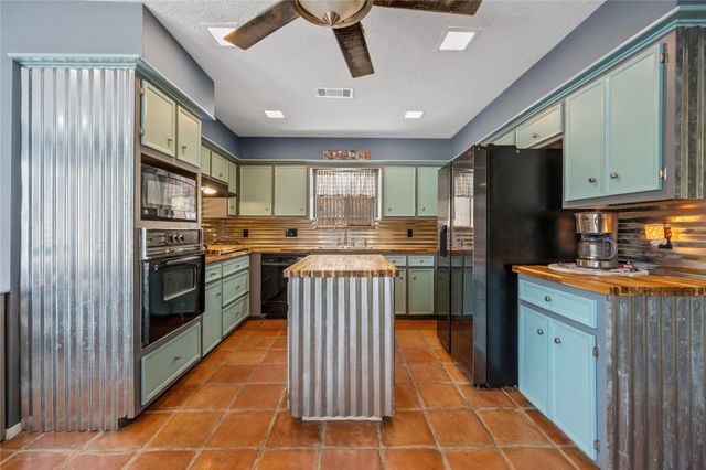 3743 Rocky Woods Drive, Kingwood, TX 77339