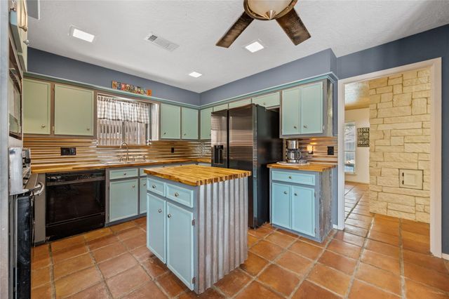 3743 Rocky Woods Drive, Kingwood, TX 77339