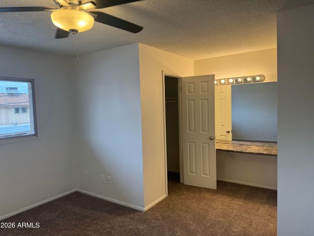 6733 N 44TH Avenue, Glendale, AZ 85301