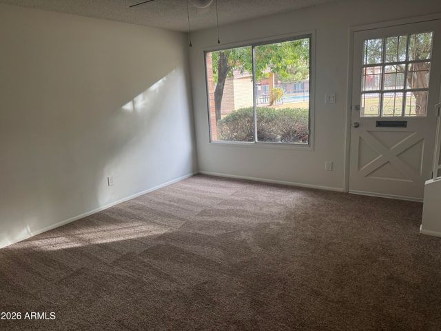 6733 N 44TH Avenue, Glendale, AZ 85301