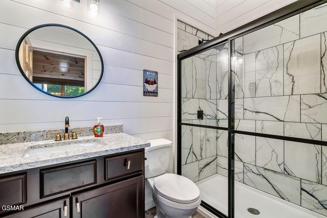 576 Dollywood Lane, Pigeon Forge, TN 37863