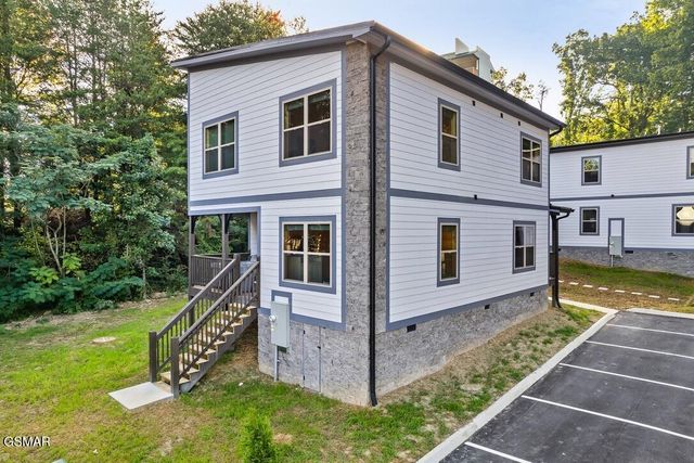 576 Dollywood Lane, Pigeon Forge, TN 37863