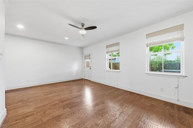 930 Dunbar Street, Houston, TX 77009