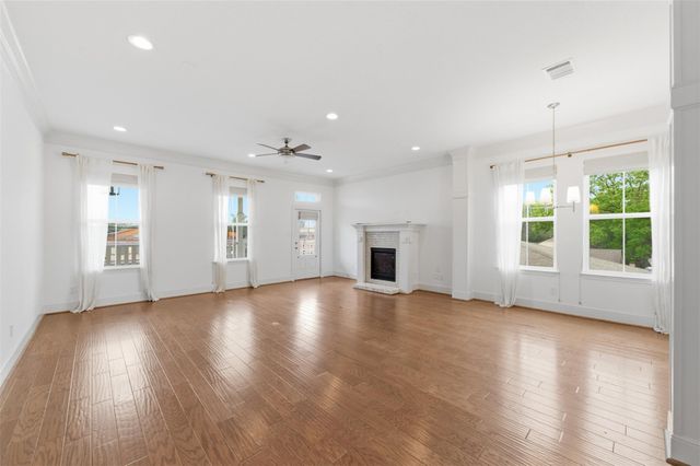 930 Dunbar Street, Houston, TX 77009
