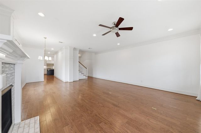 930 Dunbar Street, Houston, TX 77009