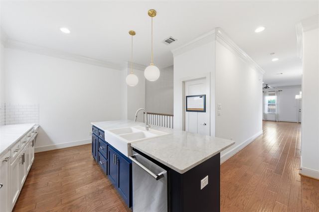 930 Dunbar Street, Houston, TX 77009
