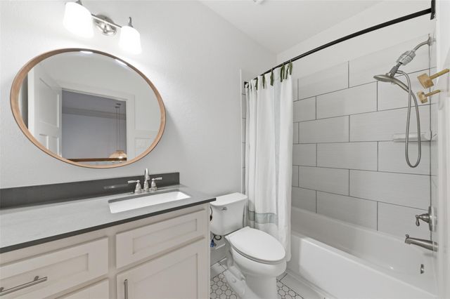 930 Dunbar Street, Houston, TX 77009