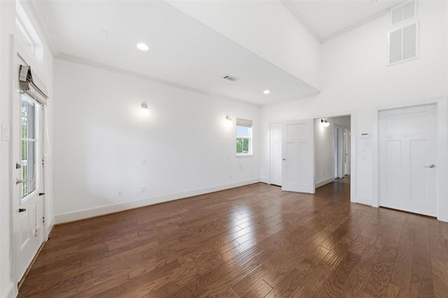 930 Dunbar Street, Houston, TX 77009