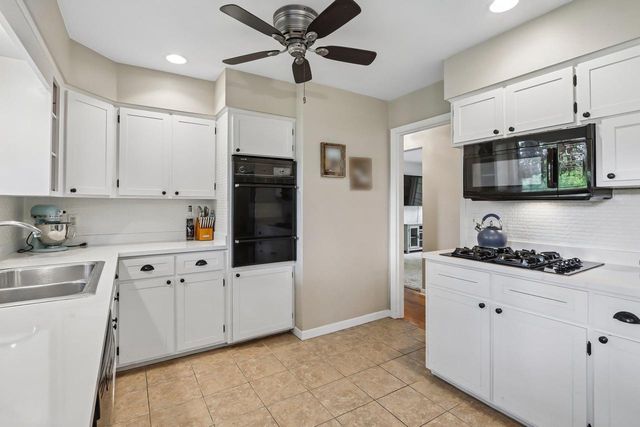 204 6th Street, Waunakee, WI 53597