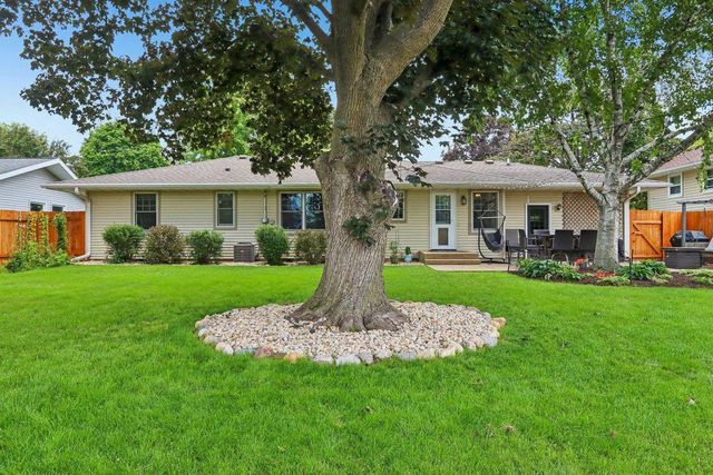 204 6th Street, Waunakee, WI 53597