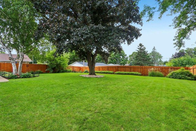 204 6th Street, Waunakee, WI 53597