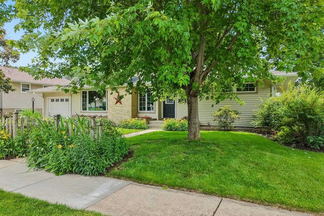 204 6th Street, Waunakee, WI 53597
