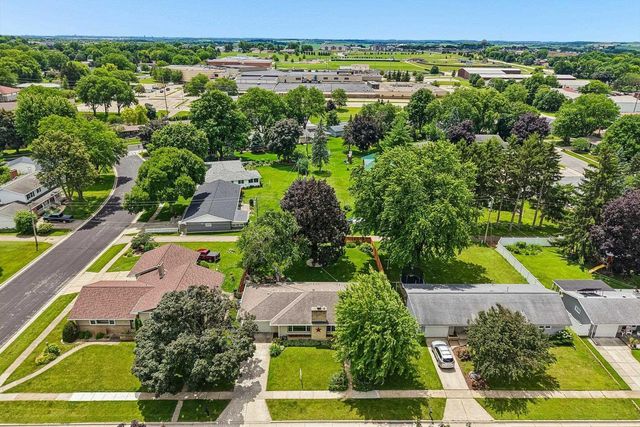 204 6th Street, Waunakee, WI 53597