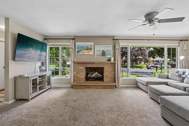 204 6th Street, Waunakee, WI 53597