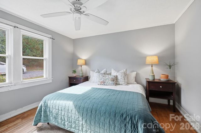 21 Clemmons Street, Asheville, NC 28801