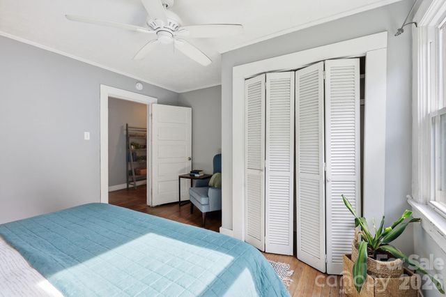 21 Clemmons Street, Asheville, NC 28801
