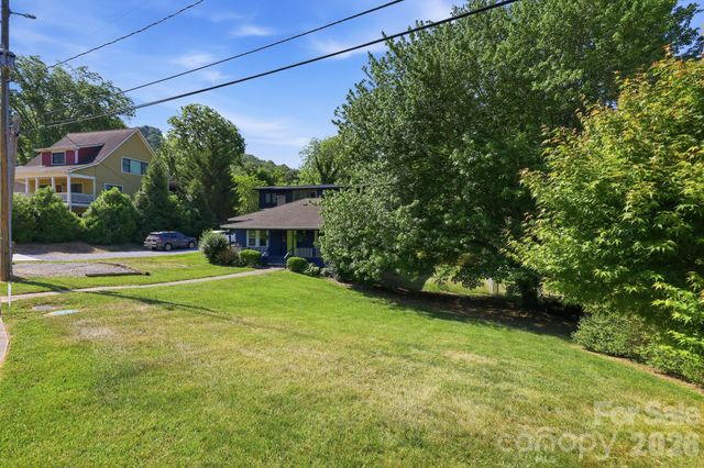 21 Clemmons Street, Asheville, NC 28801