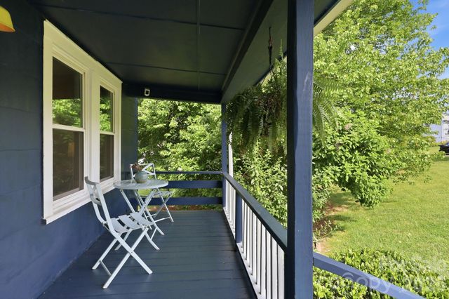 21 Clemmons Street, Asheville, NC 28801