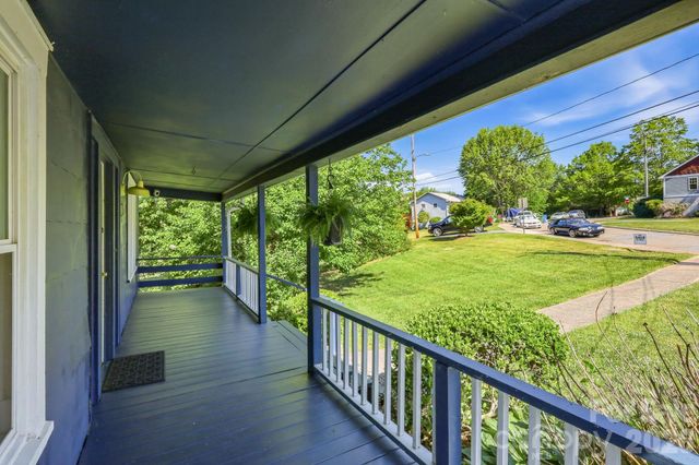 21 Clemmons Street, Asheville, NC 28801