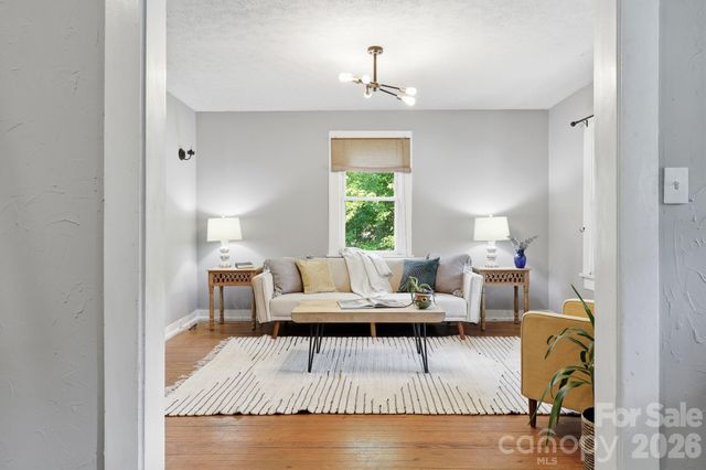 21 Clemmons Street, Asheville, NC 28801