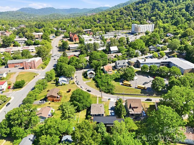 21 Clemmons Street, Asheville, NC 28801