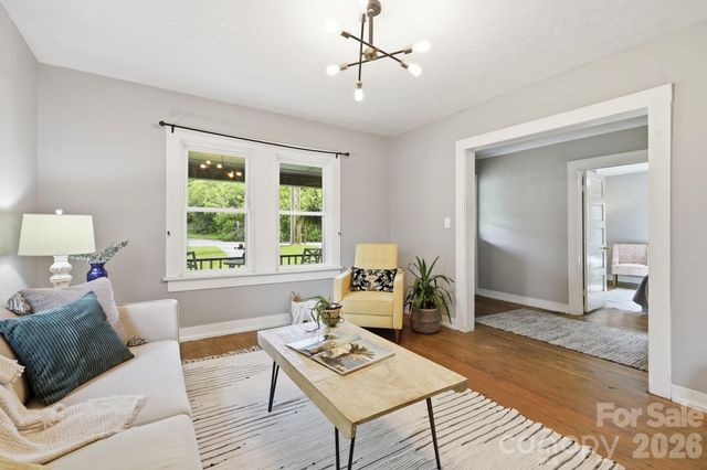21 Clemmons Street, Asheville, NC 28801
