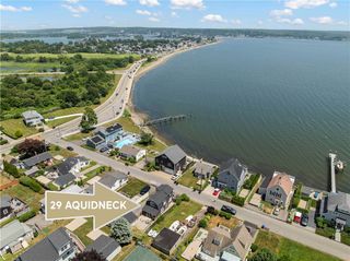 29 Aquidneck Avenue, Portsmouth, RI 02871
